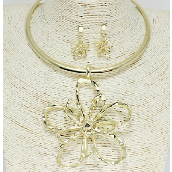 Gold Necklace Set